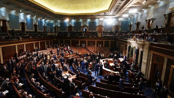 El Capitolio de Estados Unidos fue cerrado de emergencia.