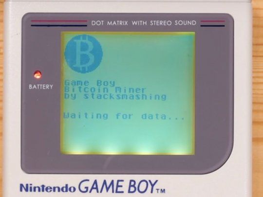 Usaron una Game Boy para minar bitcoins.