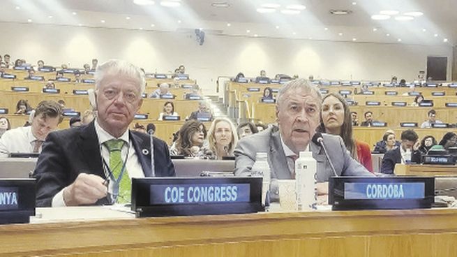presencia. El gobernador de Córdoba, Juan Schiaretti, participó del Foro de Gobiernos Locales y Regionales junto a representantes de otros seis estados.