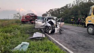 Cuatro personas murieron tras un choque frontal en Córdoba.