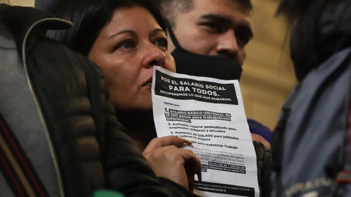 Movimientos sociales anunciaron marcha y cortes para pedir salario básico universal