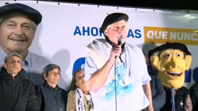 Pese a la causa en su contra por corrupcion, Guillermo Besozzi retuvo la Intendencia de Soriano.
