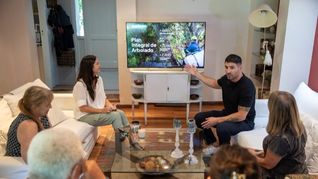 San Isidro lanzó “La Municipalidad en tu casa”, un programa que reúne a funcionarios y vecinos en domicilios particulares para atender reclamos barriales. San Isidro lanzó “La Municipalidad en tu casa”, un programa que reúne a funcionarios y vecinos en domicilios particulares para atender reclamos barriales.