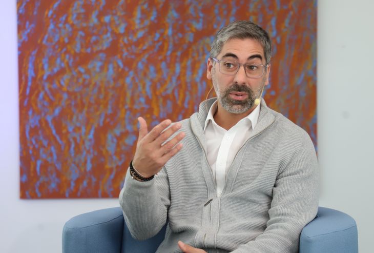 Vilaltella analizó las oportunidades que surgen para sectores corporativos y personales. Vilaltella analizó las oportunidades que surgen para sectores corporativos y personales.