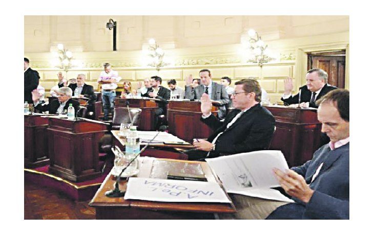 Aval. El Senado le dio luz verde a los proyectos de Emergencia e Impositiva que envió Perotti.