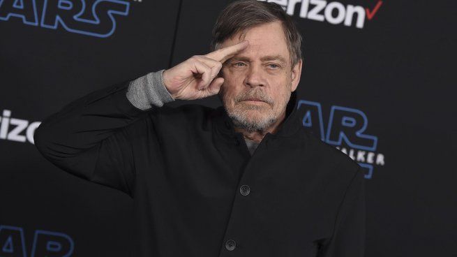 Mark Hamill y otros famosos huyeron de sus hogares en Los Ángeles.