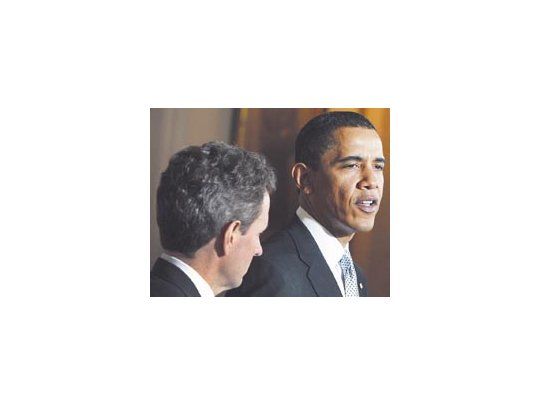 Acompañado por el secretario del Tesoro, Timothy Geithner, Barack Obama intimó a lasautomotrices: medidas más duras o convocatoria de acreedores.