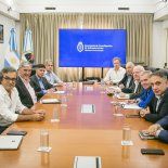Colectivos: el Gobierno recibió a las cámaras empresarias. Colectivos: el Gobierno recibió a las cámaras empresarias.