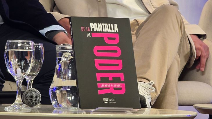 Leandro Fagúndez presentó su libro "De la pantalla al poder". Leandro Fagúndez presentó su libro "De la pantalla al poder".