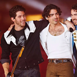 Las entradas para el show del 5 de mayo están disponibles en el sitio web oficial del Movistar Arena. Las entradas para el show del 5 de mayo están disponibles en el sitio web oficial del Movistar Arena.