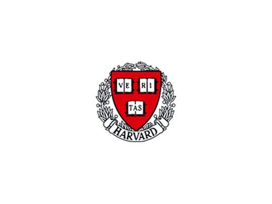 Harvard, agobiada por las deudas, vende su marca