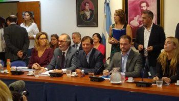 Laura Alonso y Fernando Sánchez presentaron en Diputados el proyecto para una nueva ley de ética pública.
