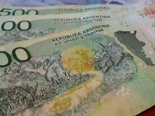 pesos-argentinos.jpg