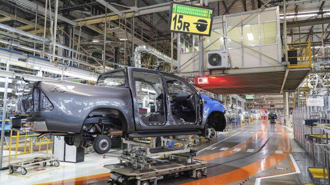 Toyota y la Hilux, vehículo más vendido en el país