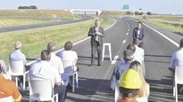 Ruta 8. El Presidente encabezó su primer acto del año en San Antonio de Areco junto a Gabriel Katopodis.