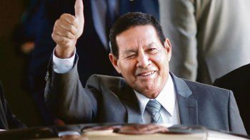 juego propio. El general Hamilton Mourão, vicepresidente de Brasil, es uno de los principales exponentes del ala militar del Gobierno y suele sorprender a Jair Bolsonaro con posicionamientos personales.