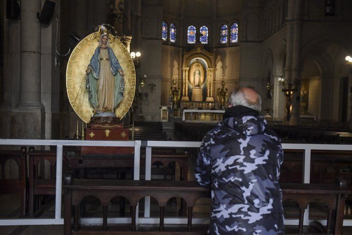 El templo Medalla Milagrosa del barrio porteño de Parque Chacabuco, es uno de los habilitados a reabrir sus puertas.