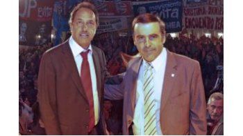 Horacio Tellechea junto al gobernador bonaerense, Daniel Scioli.