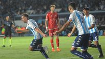 Hauche marcó el segundo gol de Racing, que venció 2-1 a Huracán.