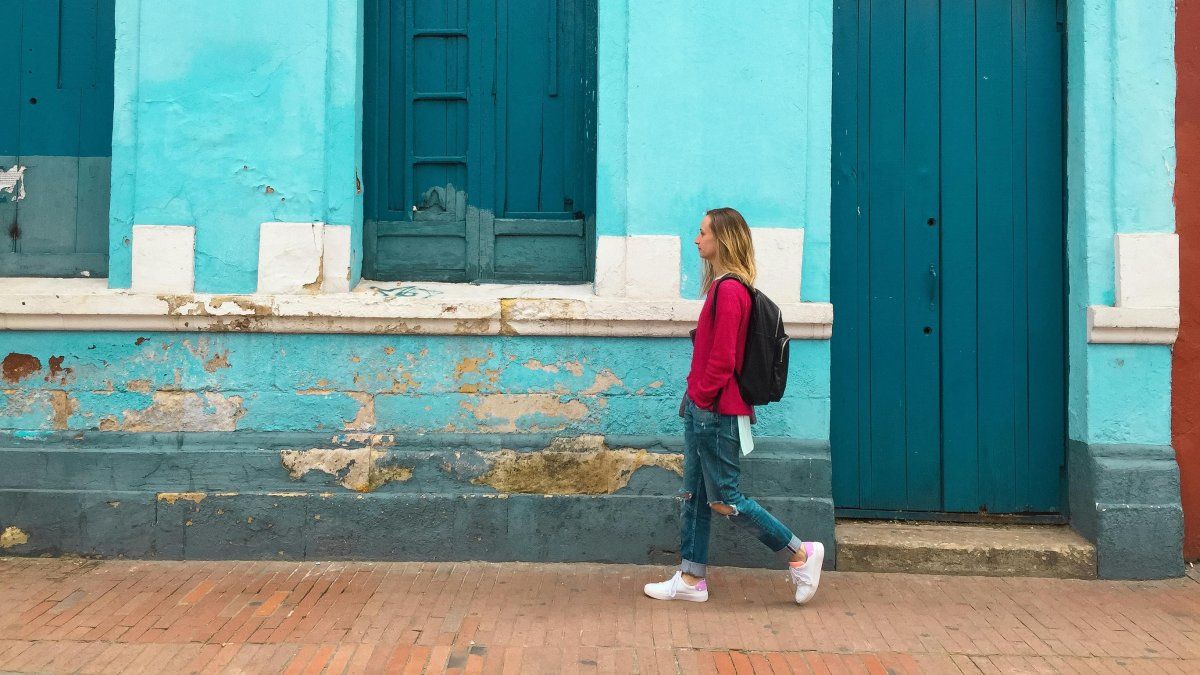 What does it mean to walk very slow, according to psychology