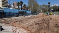 La obra abarca más de 9.700 m² de regeneración del espacio público.