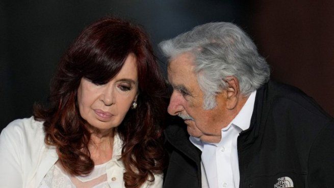 Cristina Kirchner y Pepe Mujica.jpg