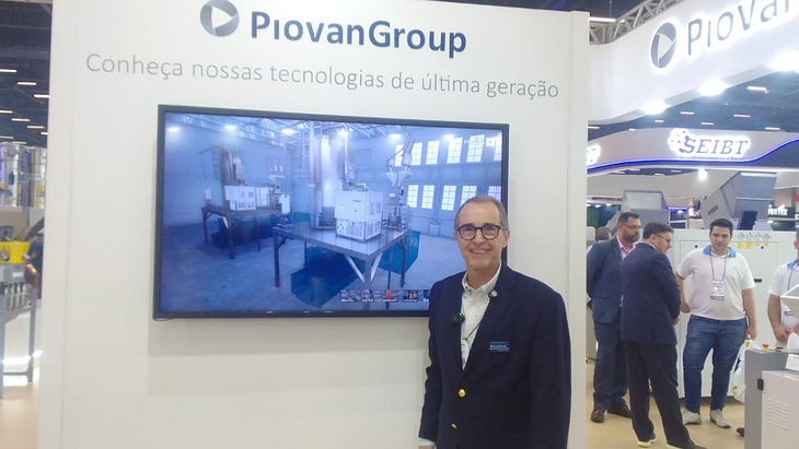 Según dijo Prado Santos, ellos utilizan gemelos digitales para ver todos los procesos de las máquinas en las plantas. Según dijo Prado Santos, ellos utilizan gemelos digitales para ver todos los procesos de las máquinas en las plantas.