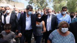 Alberto recorrió la zona afectada por el sismo en San Juan&nbsp;