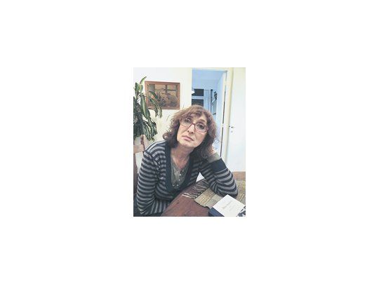 Aunque reconoce que «la memoria es un tema que trabajo mucho en mi narrativa», Graciela Schvartz aclara: «Si hay trazos autobiográficos son sólo puntos de partida para la invención».