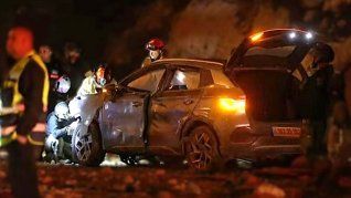 Los ocupantes del vehículo sobrevivieron a la caída del misil Los ocupantes del vehículo sobrevivieron a la caída del misil