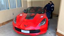 &nbsp;Los rodados, un BMW modelo 530E y un Chevrolet Corvette 5.0 automático, fueron incautados por transgresiones al Régimen de Admisión Temporal de Vehículos.