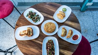 Buenos Aires ofrece todo tipo de opciones gastronómicas de platitos y tapas. Buenos Aires ofrece todo tipo de opciones gastronómicas de platitos y tapas.