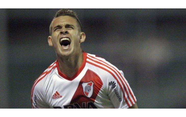 River, con suplentes, ganó en San Juan y sigue con puntaje ideal.