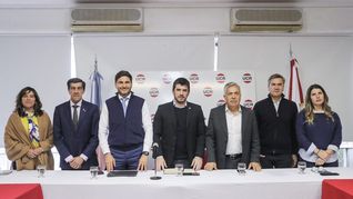 Los gobernadores radicales se reunieron con la Mesa Nacional de la UCR. Los gobernadores radicales se reunieron con la Mesa Nacional de la UCR.