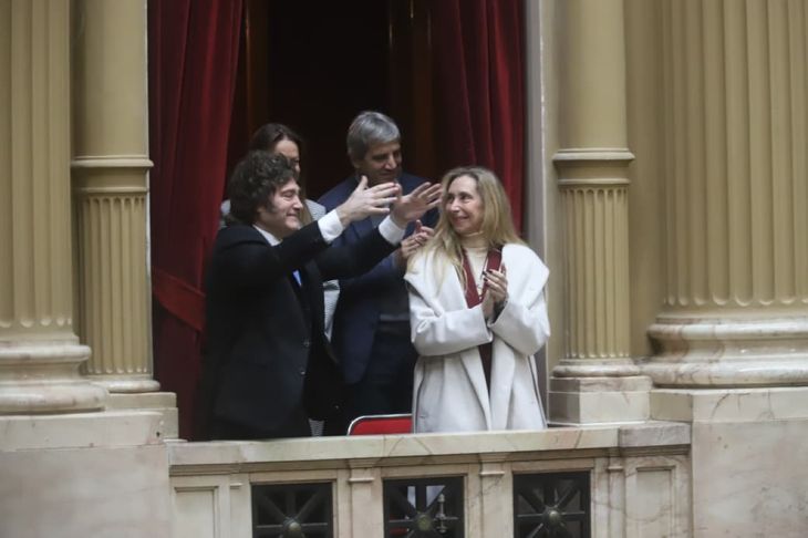 Javier Milei estuvo en el palco de Diputados durante el informe de Adorni, junto a Karina Milei, Luis Caputo y Sandra Pettovello.