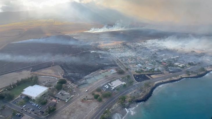Hawaii: incendios forestales arrasaron una ciudad y causaron 55 muertos