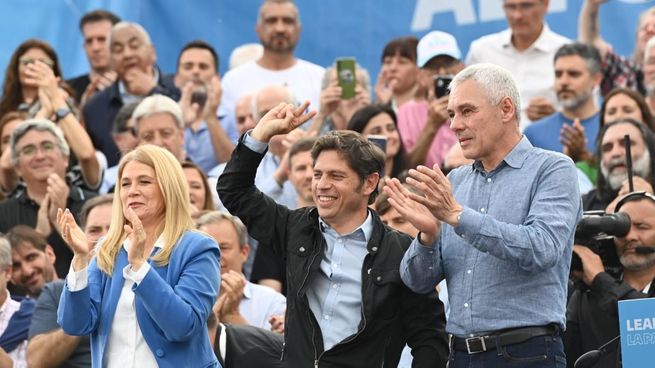 Axel Kicillof encabezó el acto por el 17 de Octubre en Brerisso.