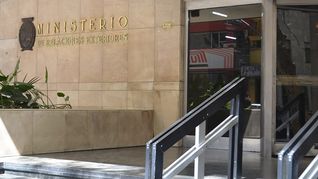 Uruguay llamó a desescalar la violencia en Oriente Medio tras los ataques entre Estados Unidos e Irán. Uruguay llamó a desescalar la violencia en Oriente Medio tras los ataques entre Estados Unidos e Irán.