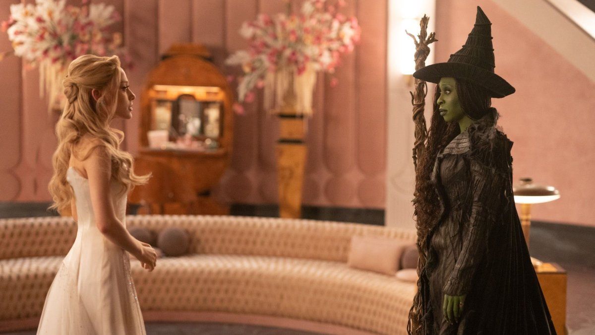 The movie “Wicked: Forever” advances the arrival of Dorothy in its first trailer