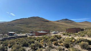 El campamento edificado para la operación ilegal de extracción de oro en Jujuy.