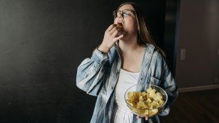 ¿Qué es el hambre emocional y por qué aparece?