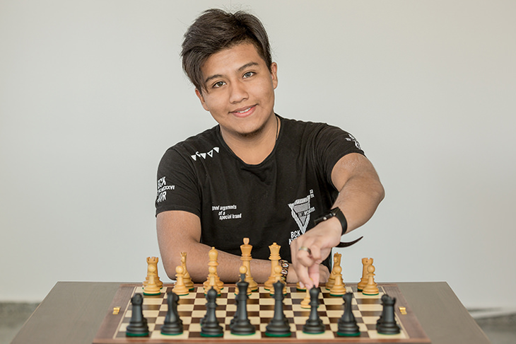 El ajedrecista salteño Pablo Acosta volvió a ganar el torneo de local, un año después de haberse consagrado en la Tercera Edición del Circuito Minero de Ajedrez de Jujuy. El ajedrecista salteño Pablo Acosta volvió a ganar el torneo de local, un año después de haberse consagrado en la Tercera Edición del Circuito Minero de Ajedrez de Jujuy.