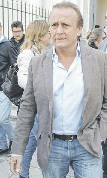 No de cama, sino de diván. Así quedó el excandidato a gobernador de Santa Fe Miguel del Sel tras su derrota en las elecciones. “Calculá que estoy yendo al psicólogo”, confesó.