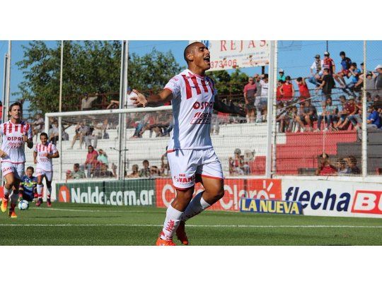 Diego Zabala marcó el primer gol del Tatengue (@clubaunion).