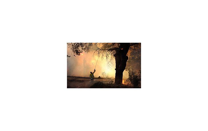 El primer ministro israelí, Benjamín Netanyahu, reconoció que su país carece de medios para sofocar el incendio