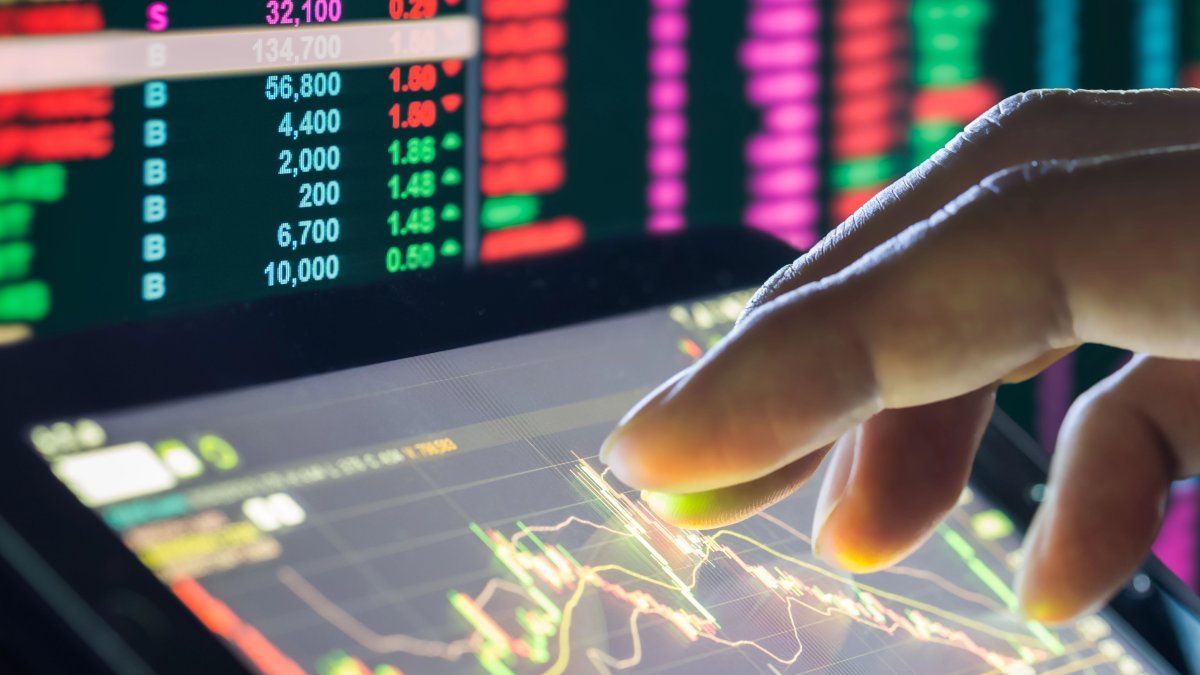 From the hand of YPF and banks, the ADRs jump up to 8% and the S&P Merval in dollars has its best day in 5 months