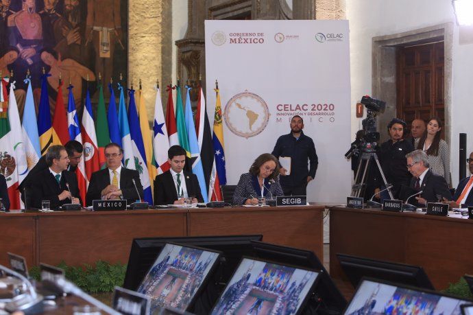 sola_en_celac_02.jpg