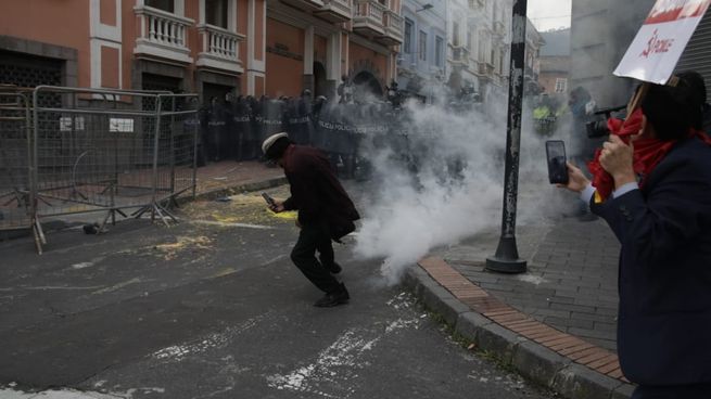 Los movimientos sociales se manifestaron contra el Gobierno de Ecuador y fueron reprimidos en distintos puntos del país.&nbsp;