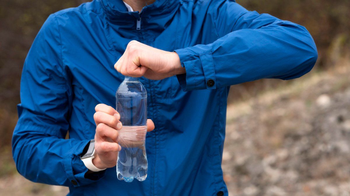 Es malo tomar agua en botellas de plástico?
