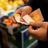 Los consumidores pueden distribuir el gasto entre ambos días y aprovechar los descuentos disponibles durante todo el mes. Los consumidores pueden distribuir el gasto entre ambos días y aprovechar los descuentos disponibles durante todo el mes.